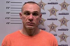 Mugshot of VANSTEENIS, JOHN DAVID