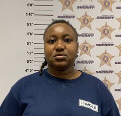Mugshot of CROSS, KEMYCHIA ADESEWIA