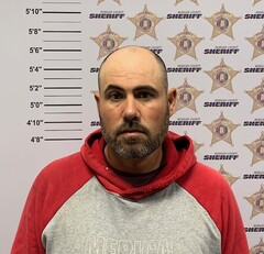 Mugshot of ESQUIVELGARCIA, J ISABEL