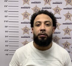 Mugshot of EDWARDS, BRANDON ONEIL